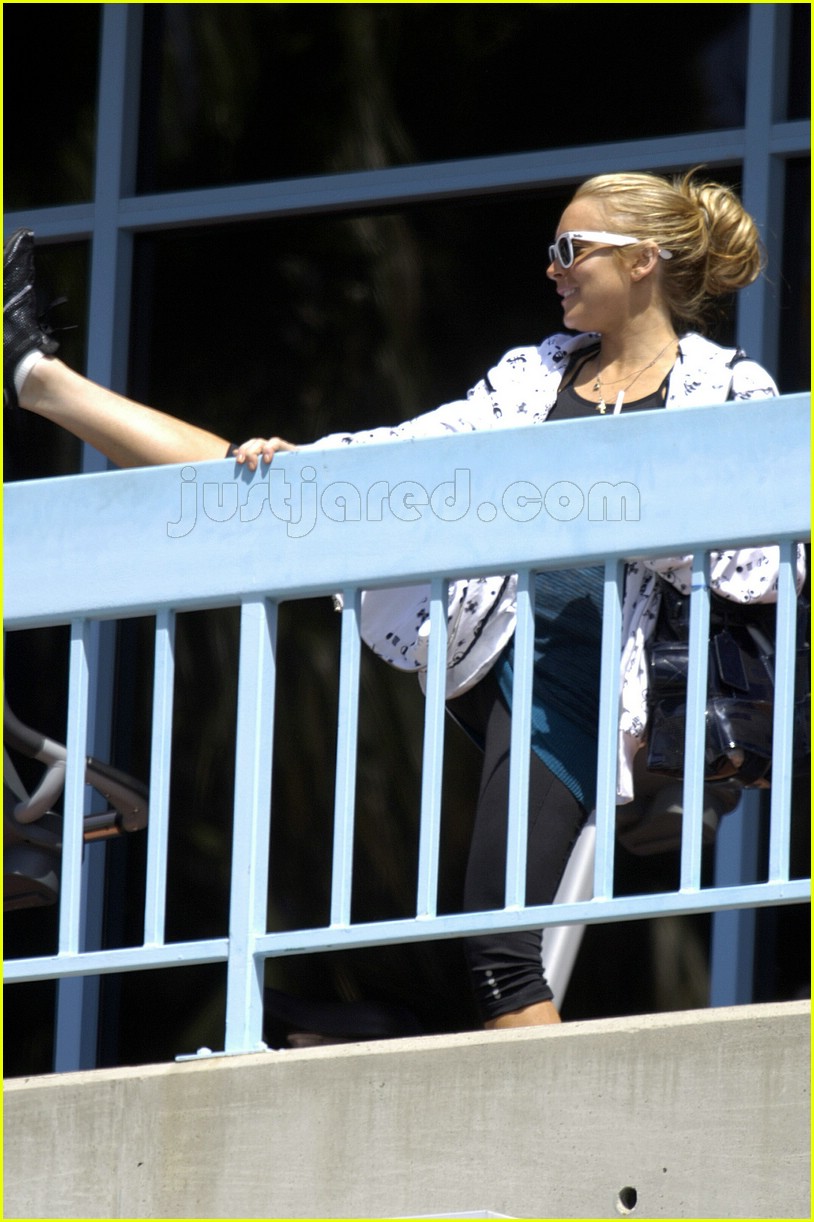 Lindsay's Thursday Morning Stretch
