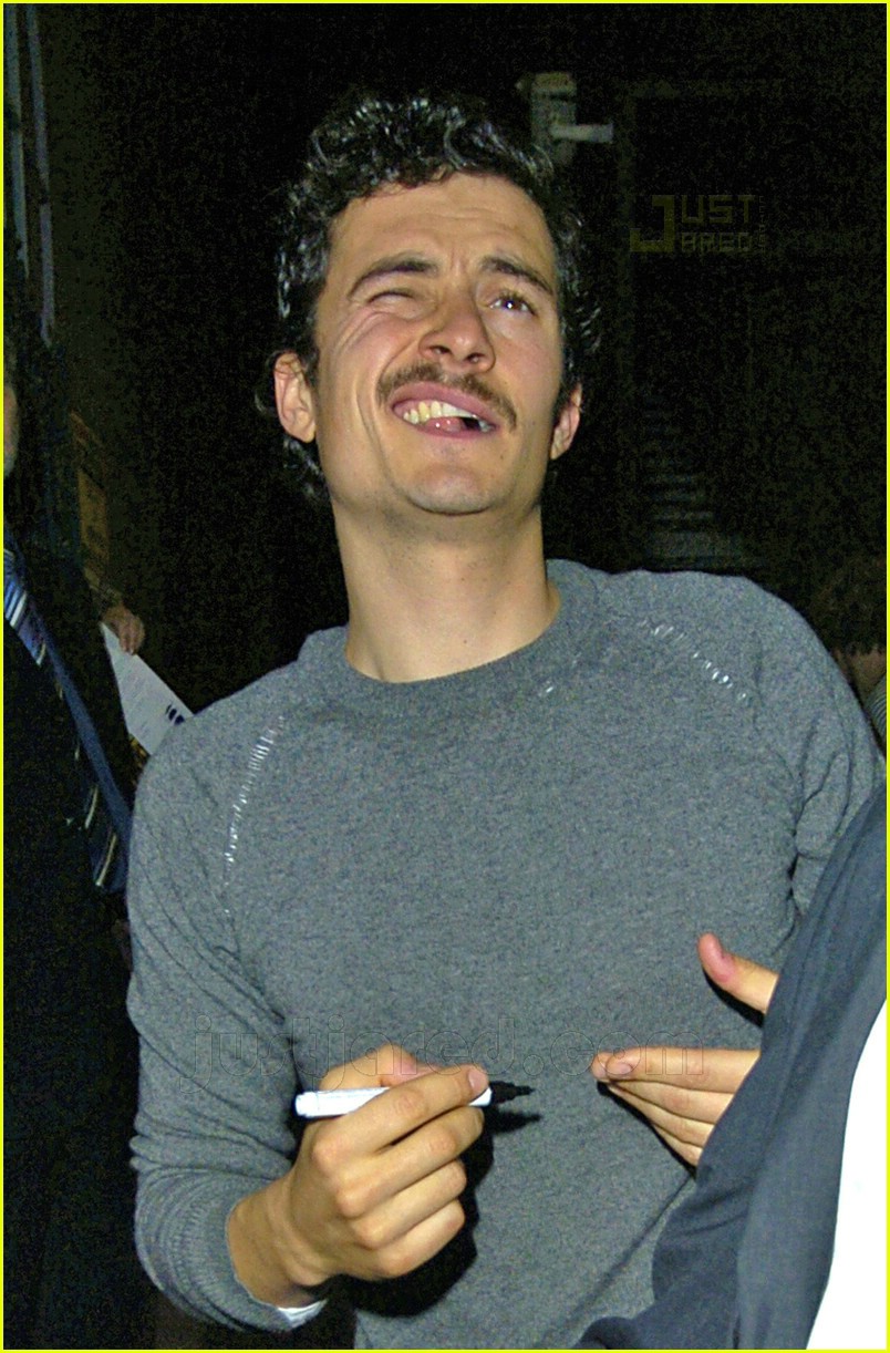 Orlando Bloom Makes Funny Faces