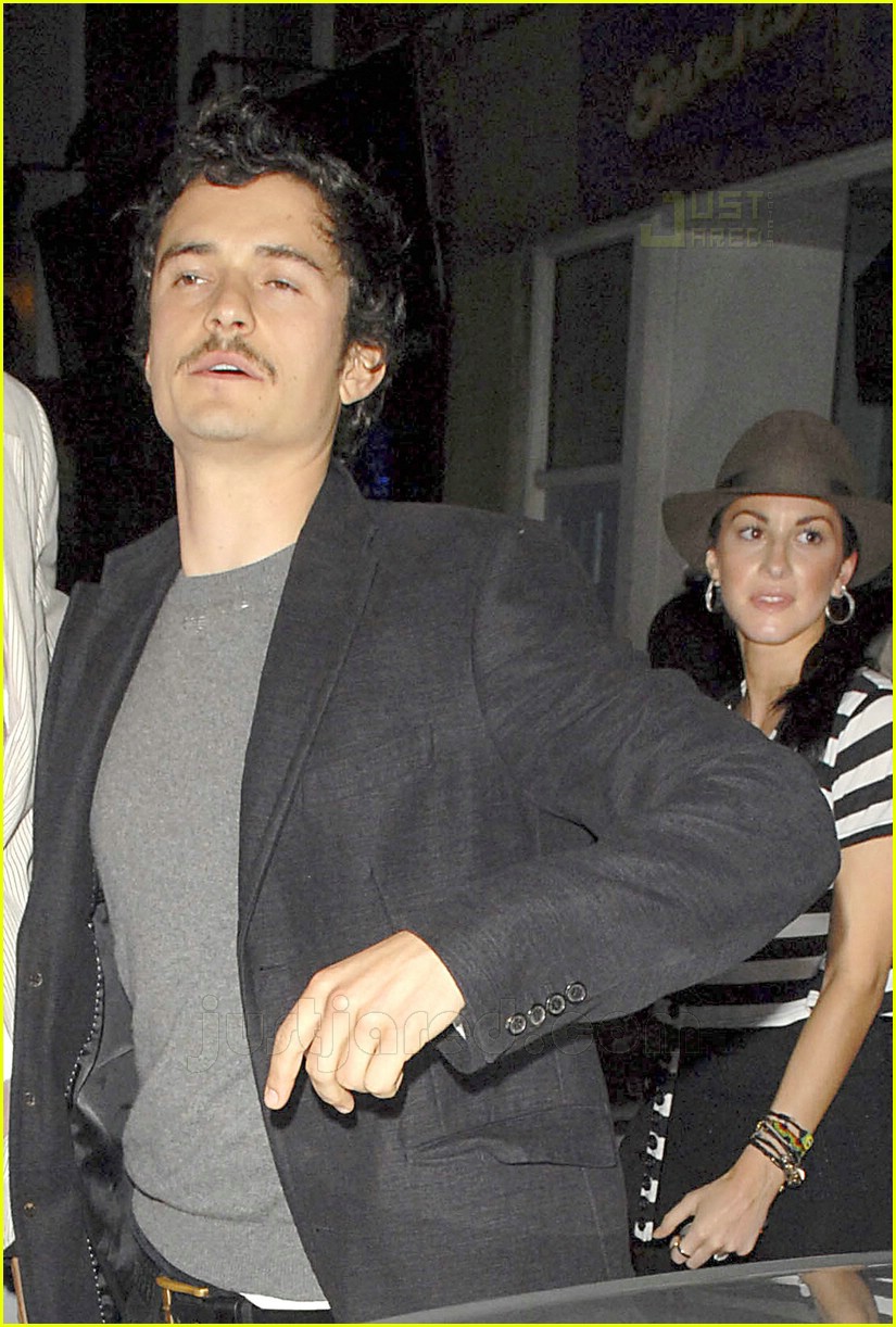 Orlando Bloom Makes Funny Faces