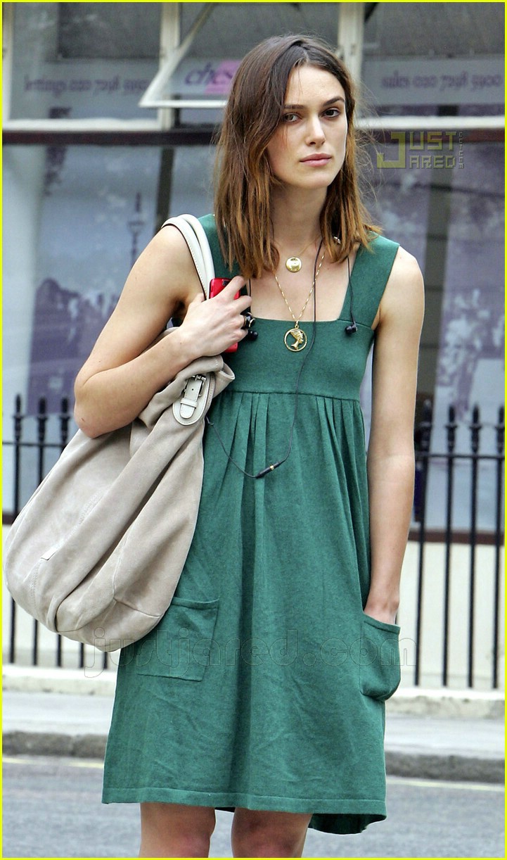 Keira Knightley: Gloomy in Green