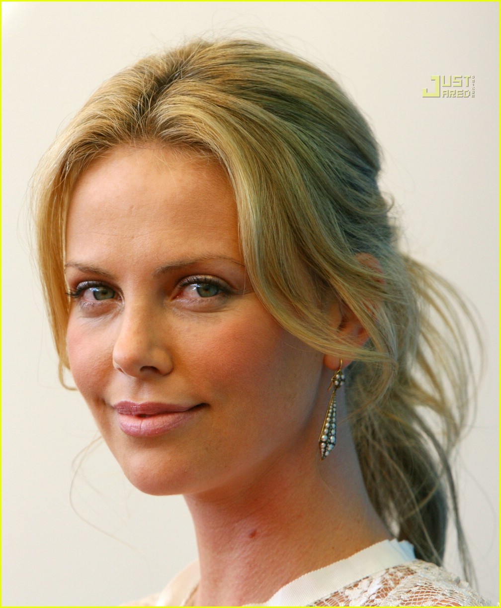 Charlize Theron @ Venice Film Festival 2007