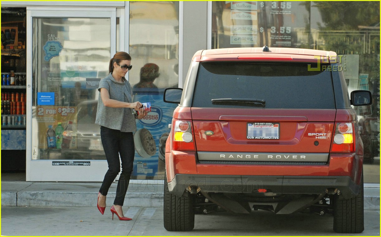 Kate Walsh's Gas Station Stop