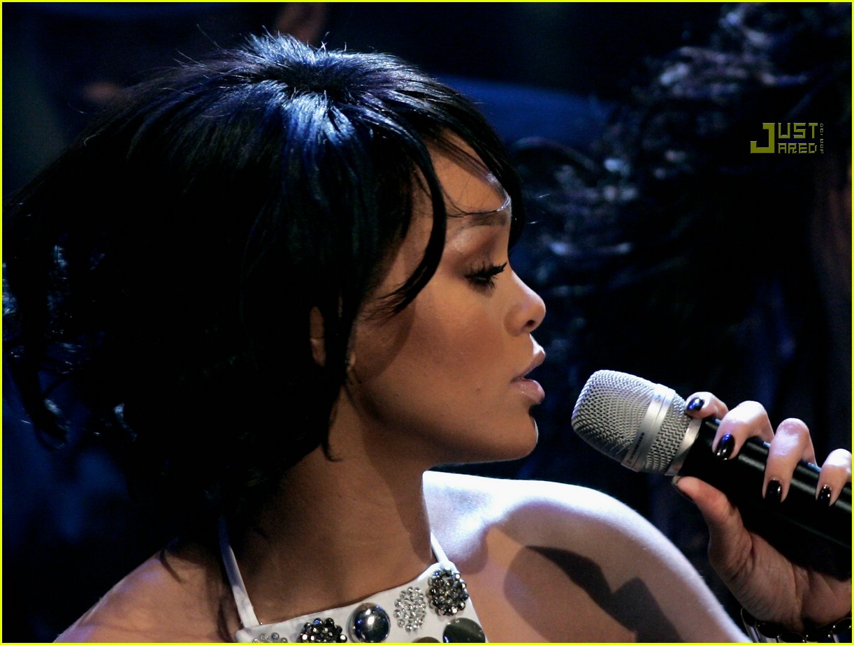 Rihanna Performs @ "Wetten, Dass?"