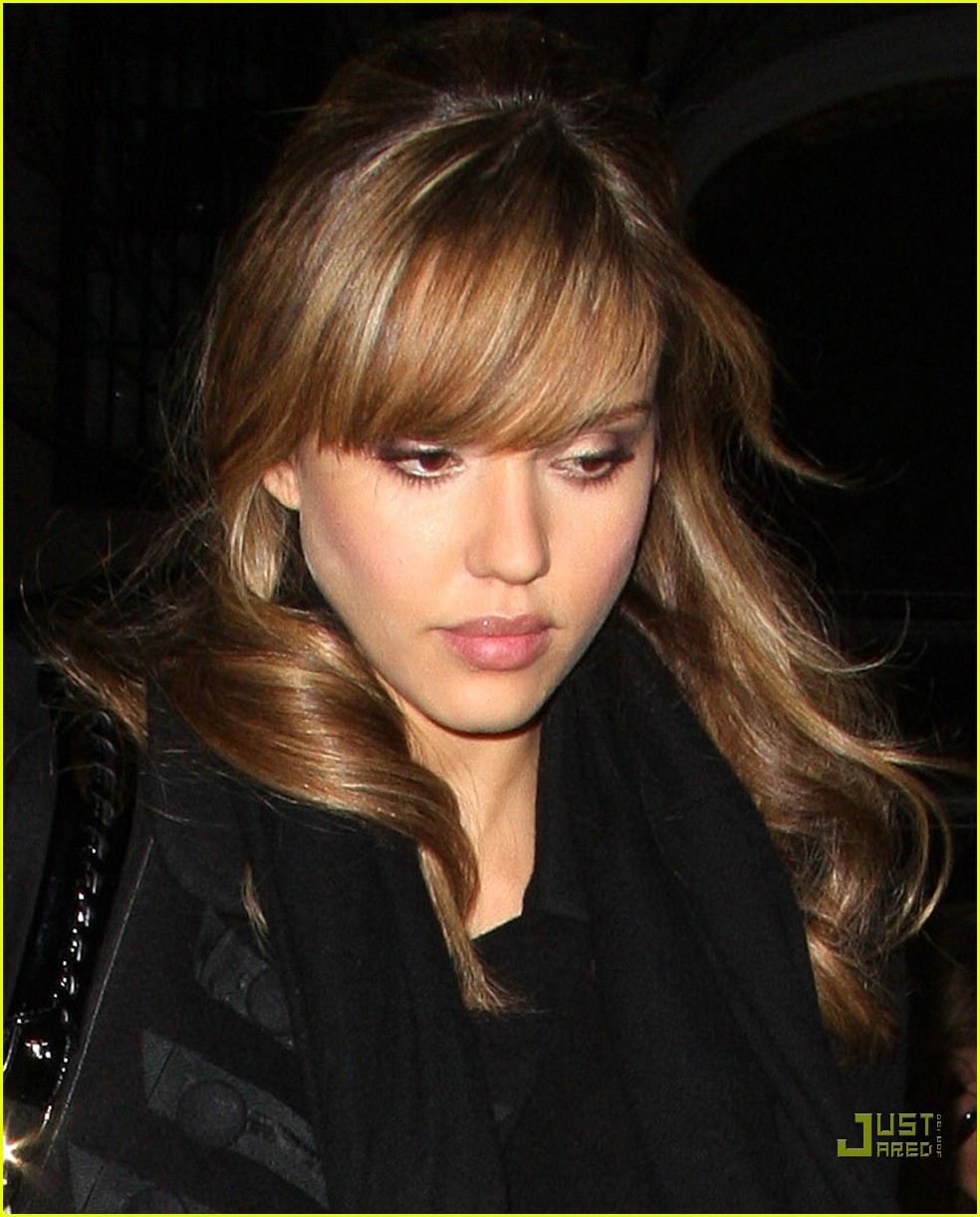 Jessica Alba Films 'The Martha Stewart Show'