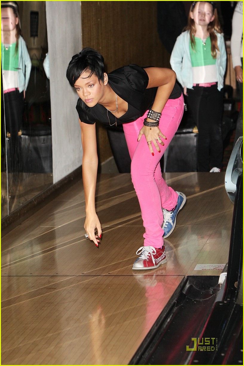 Rihanna is a Bowling Babe