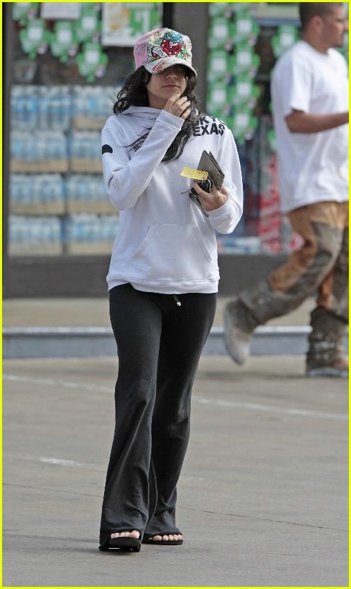 Vanessa Hudgens in Tokyo, Texas?