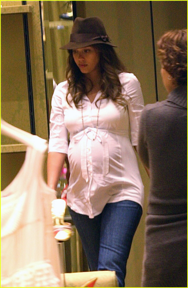 Jessica Alba is a Miu Miu Mom