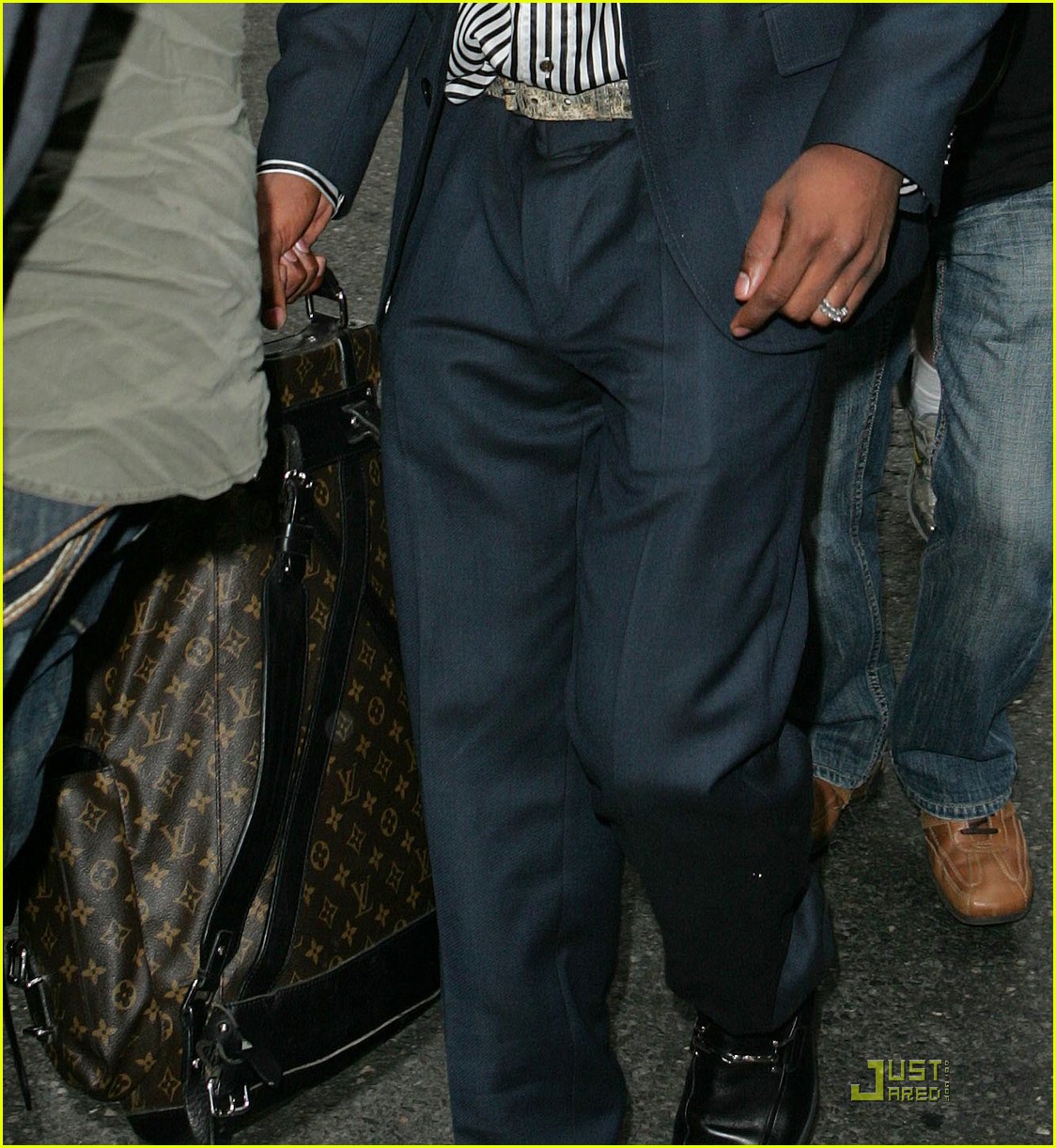 Nick Cannon: Peep My Wedding Ring!