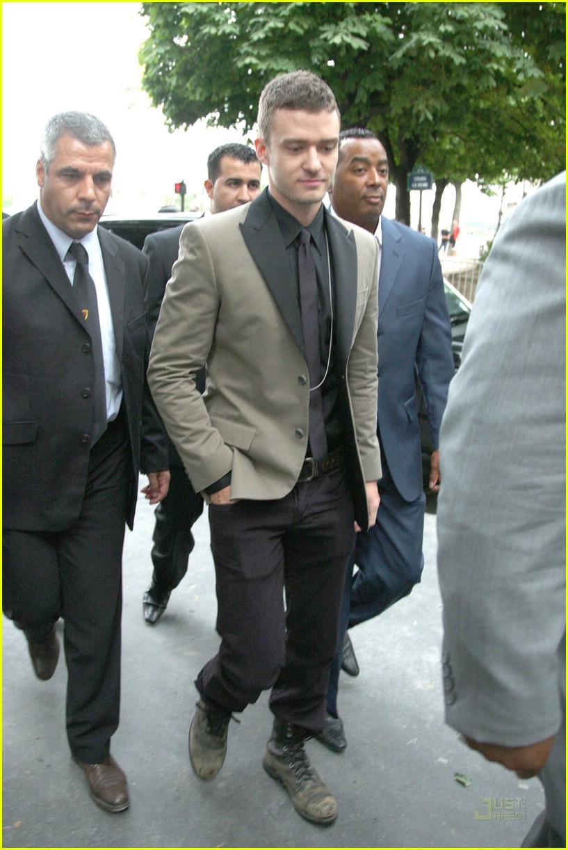 Justin Timberlake Has Dirty Shoes