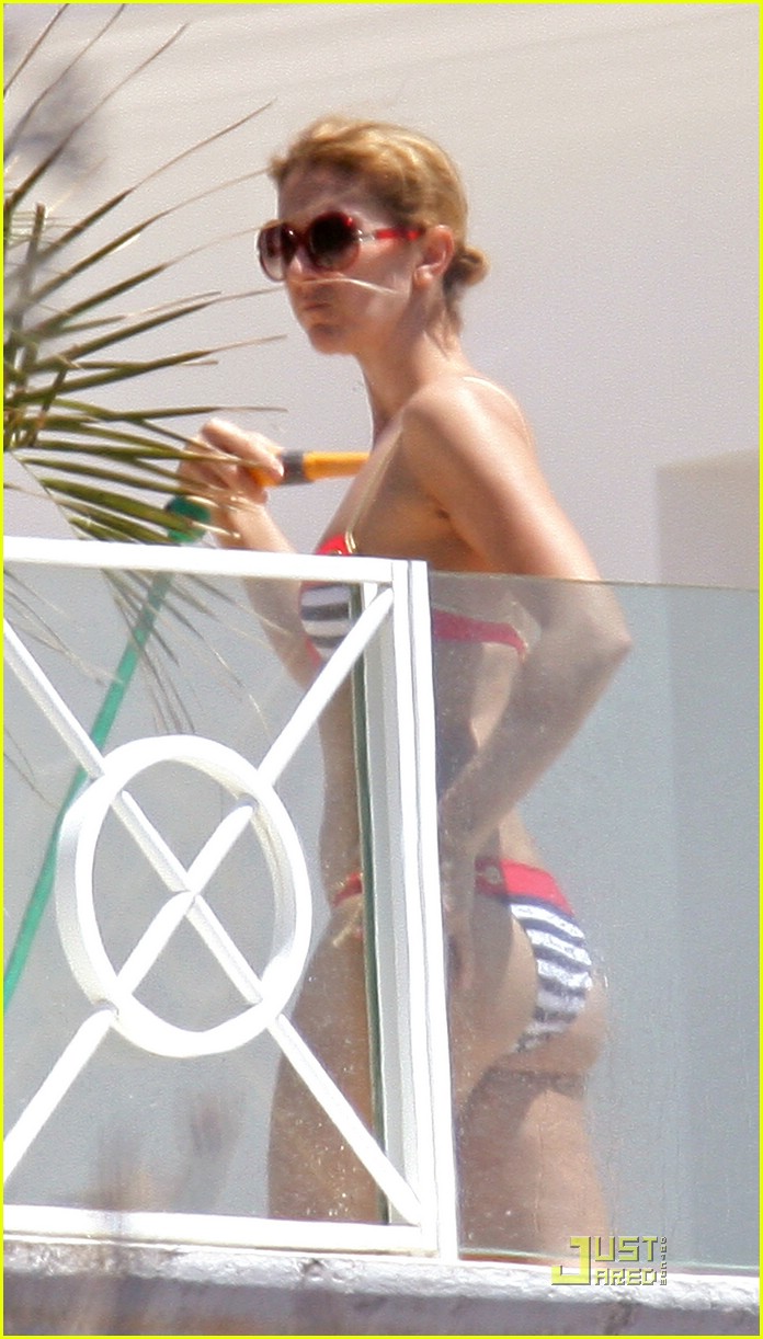 Celine Dion Gets New Nautical Bikini - Just Jared - Celebrity News and  Gossip | Entertainment