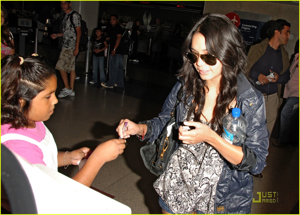 Vanessa Hudgens: Home, Sweet Home!