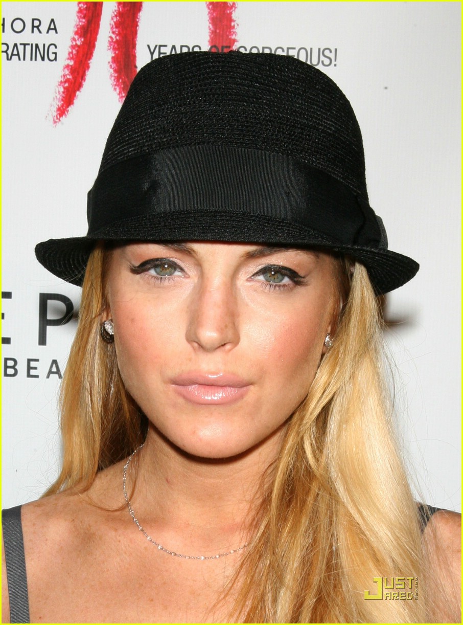 Lindsay Lohan Celebrates 10 Years of Gorgeous