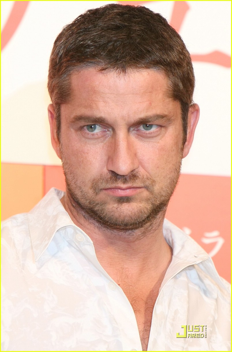 Gerard Butler Still Loves You