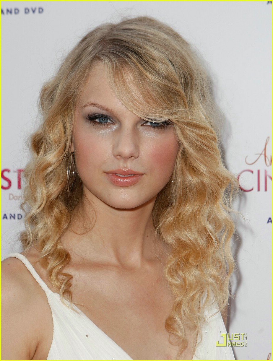 Another Cinderella Story For Taylor Swift