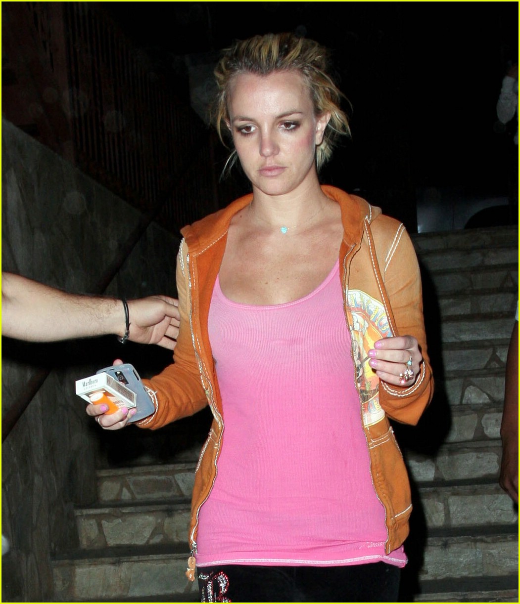 Britney is Womanizer Waiting