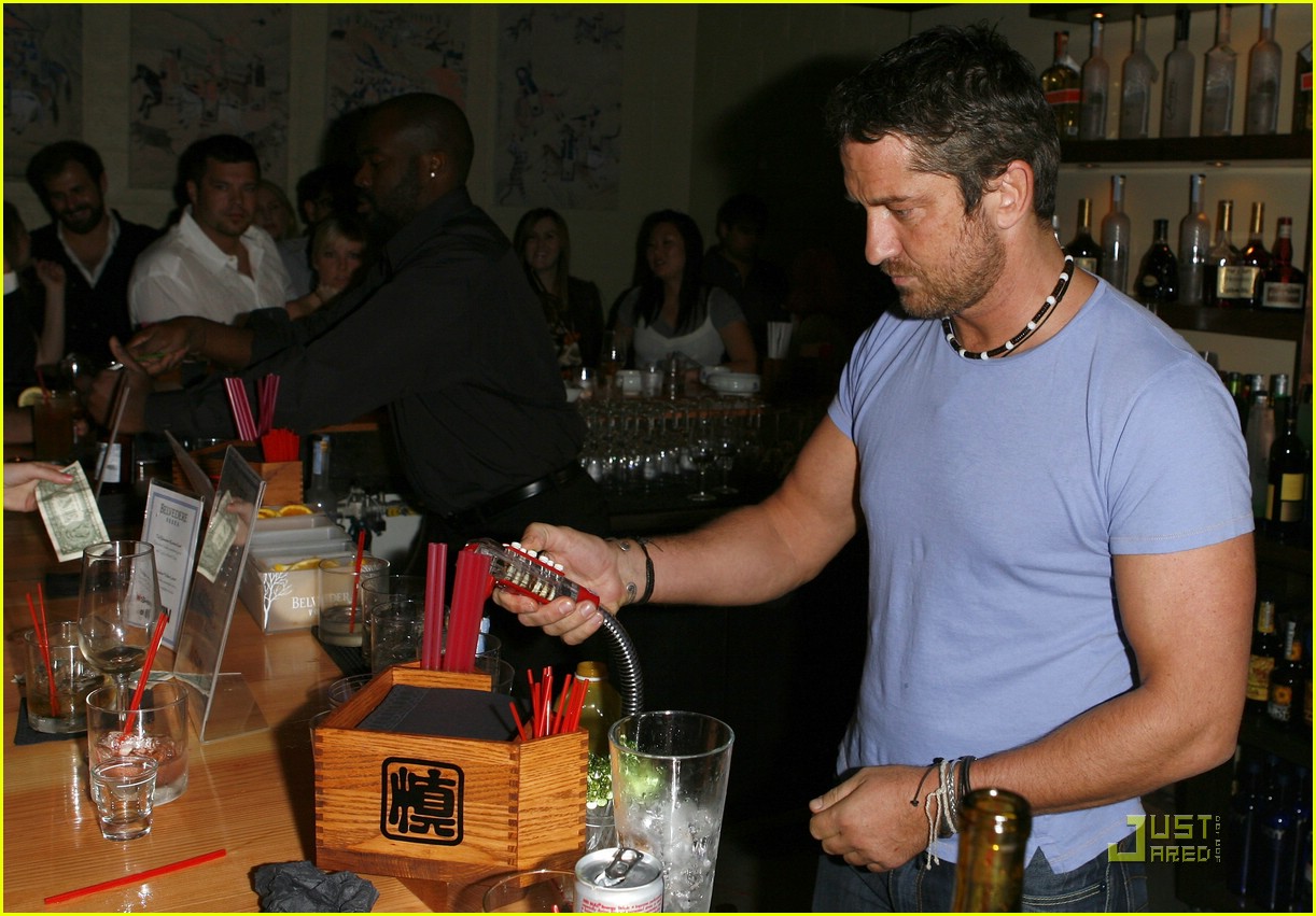 Gerard Butler is a Shin Shouter