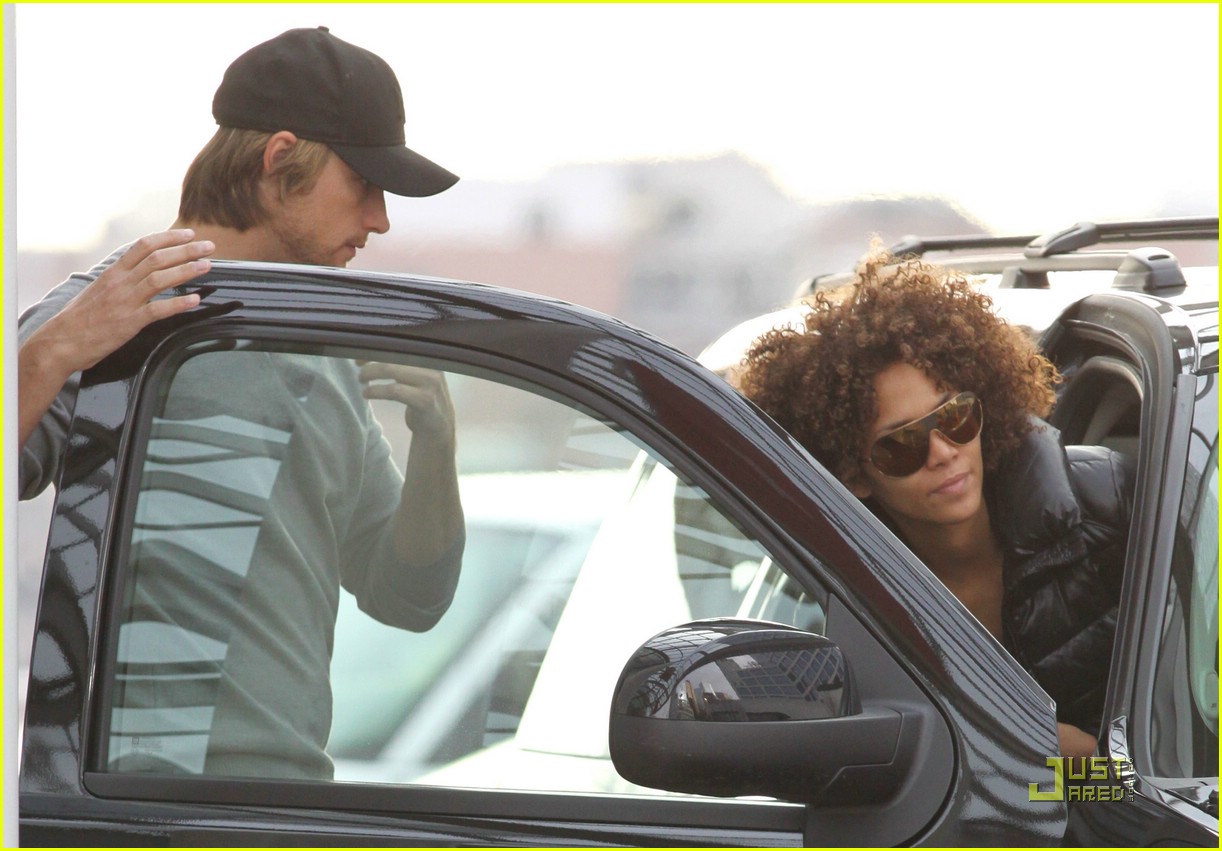 does halle berry smoke cigarettes DAILYFLICKS in CLOUD ATLAS (2012) dir. Lana Halle Berry is Cigarette Un-Sexy