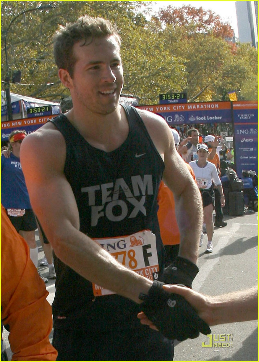 Ryan Reynolds Finishes NYC Marathon 