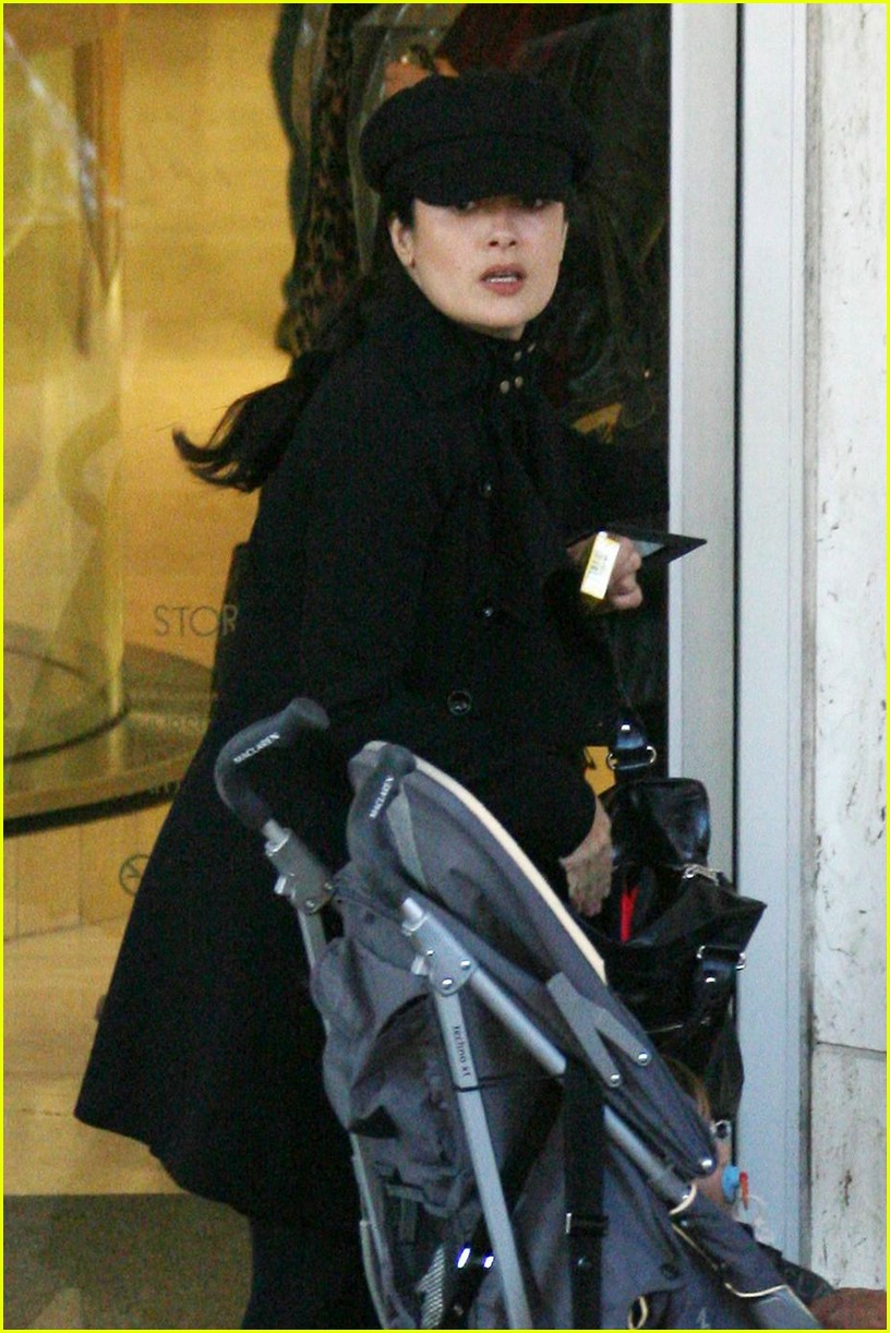Salma Hayek Loves Cigarette Smoking - Just Jared - Celebrity News and  Gossip