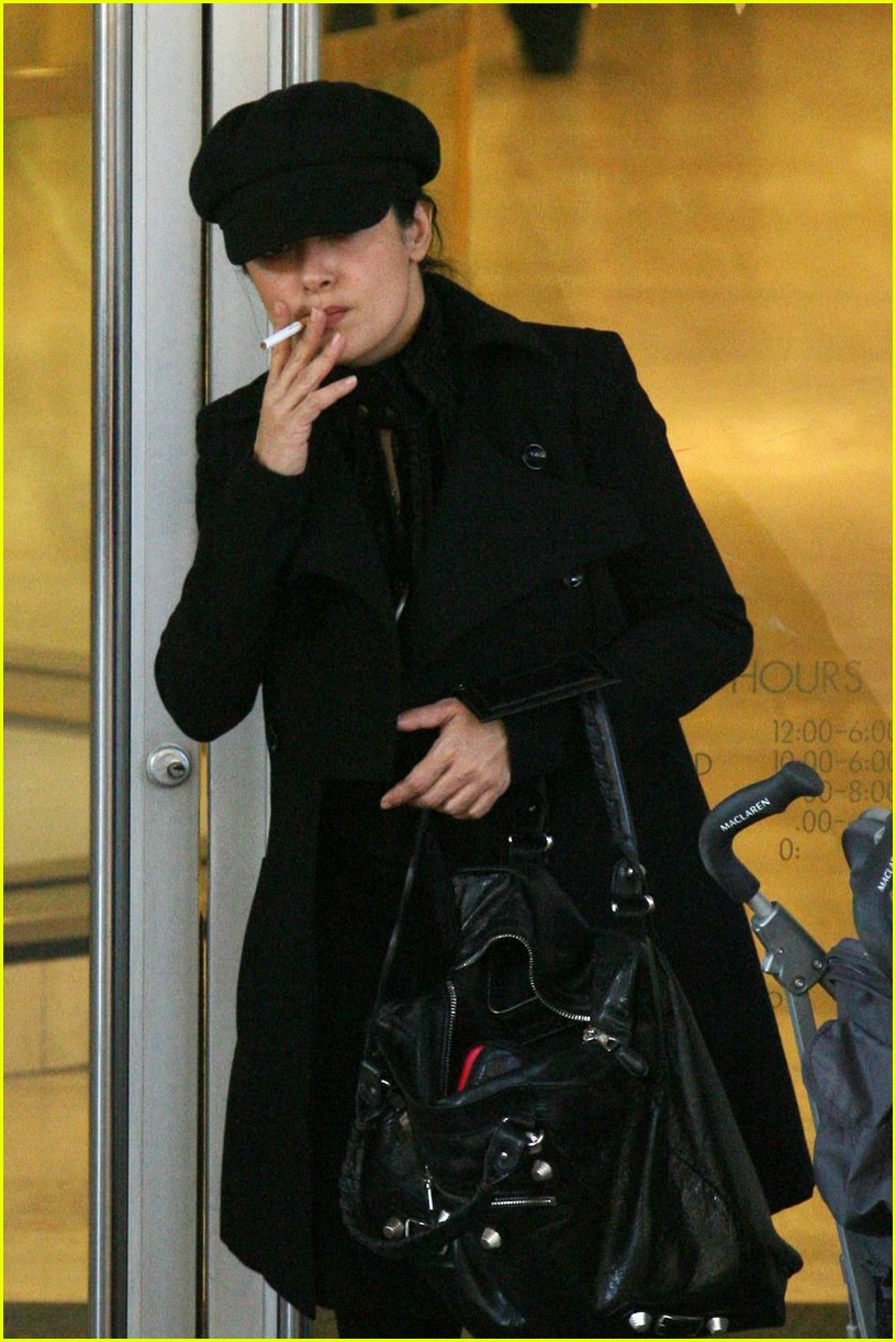 Salma Hayek Loves Cigarette Smoking - Just Jared - Celebrity News and  Gossip