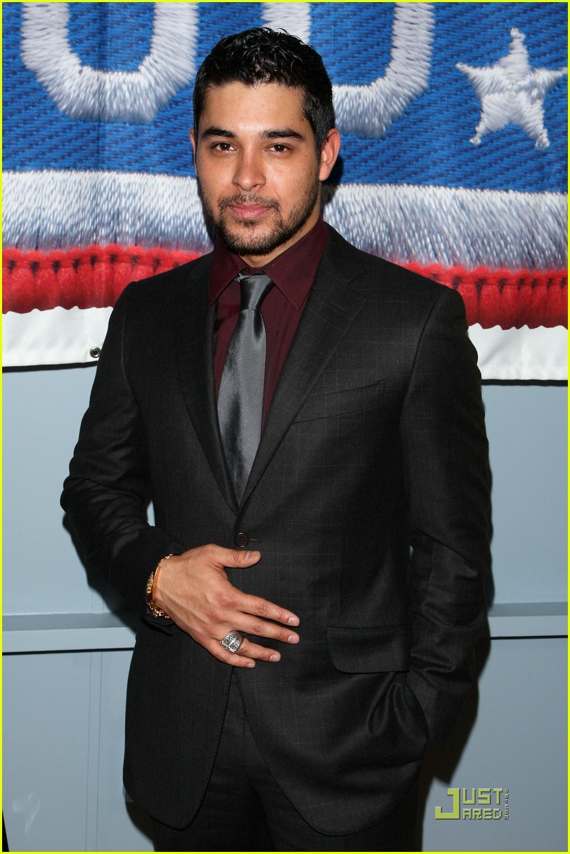 Wilmer Valderrama: Handy Manny Storytime!