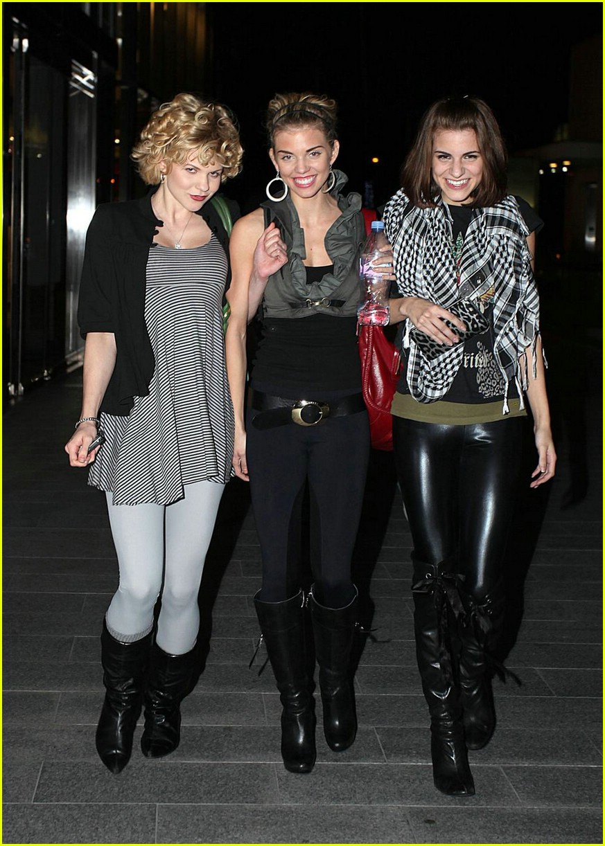 Annalynne McCord: Pucker Up, Sister!