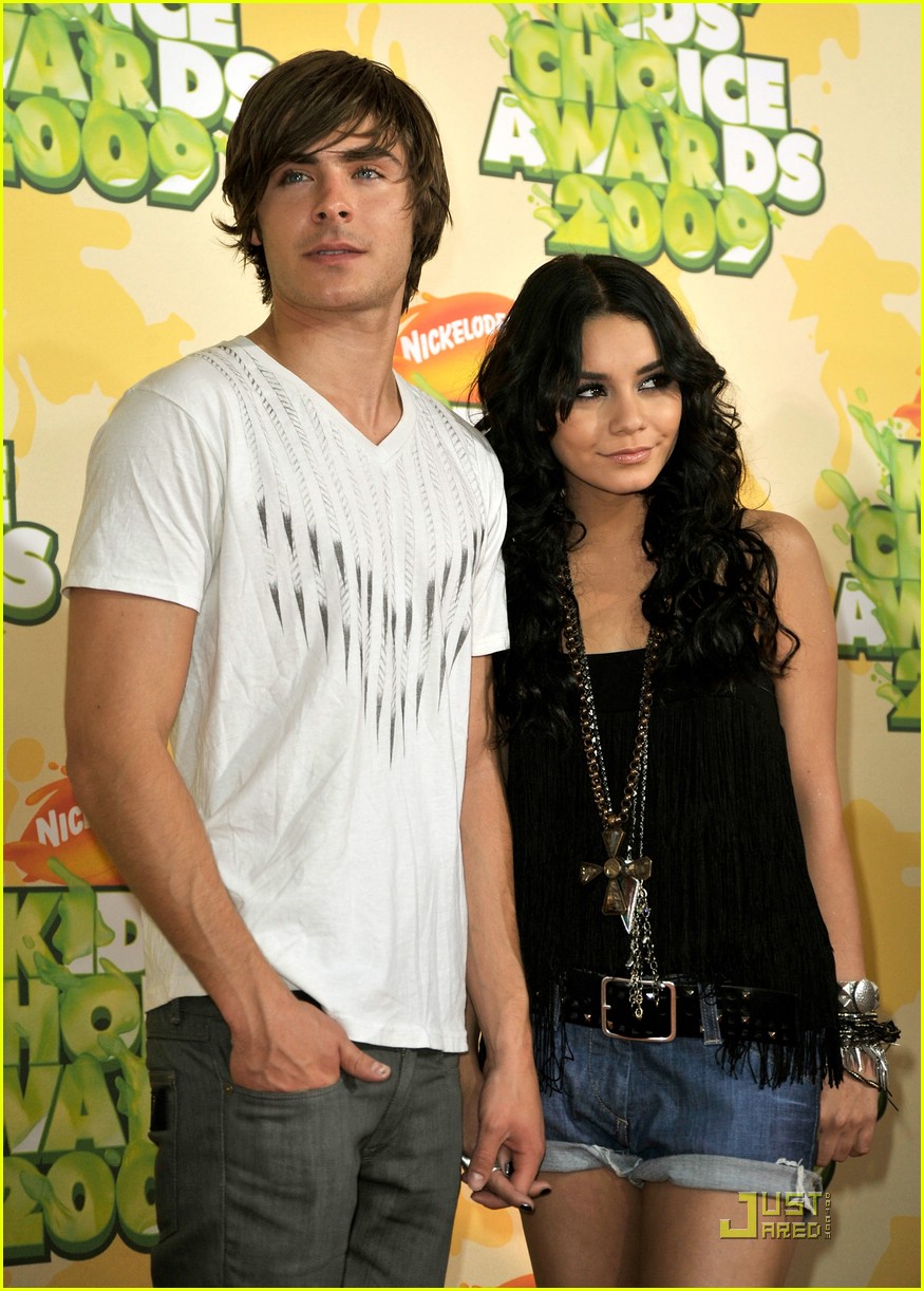 Vanessa Hudgens & Zac Efron - KCA Couple