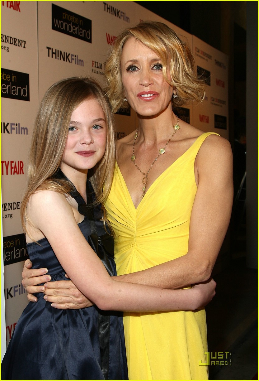 Elle Fanning is Phoebe Lichten