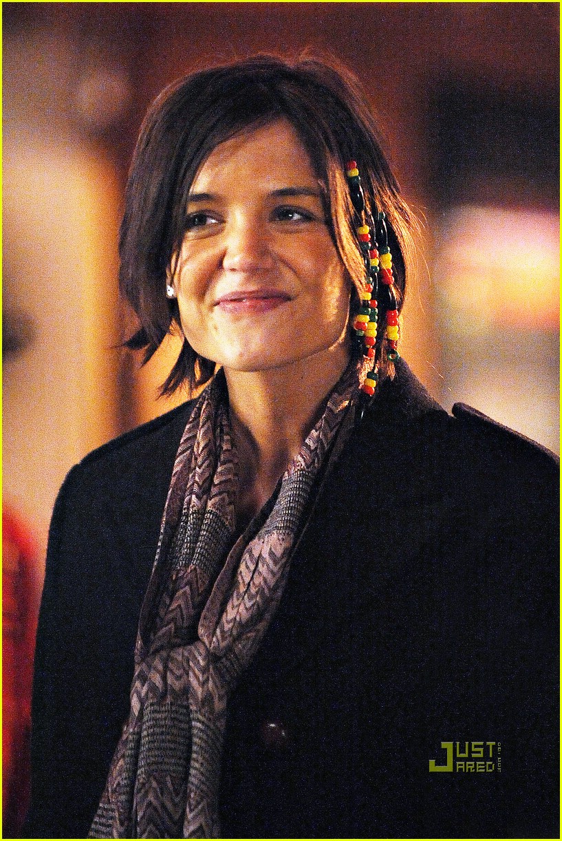 Katie Holmes: Let it Bead!