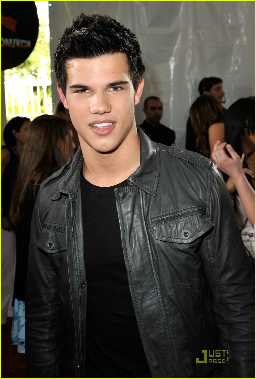 Taylor Lautner - 2009 Kids' Choice Awards