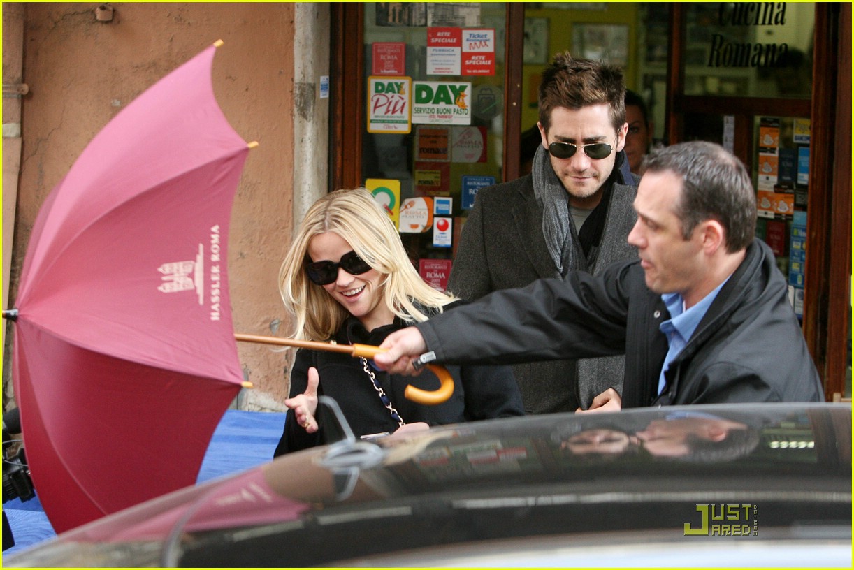 Reese Witherspoon & Jake Gyllenhaal: Flore Flirts