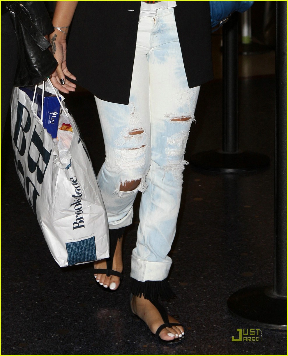 Rihanna is a Thrasher