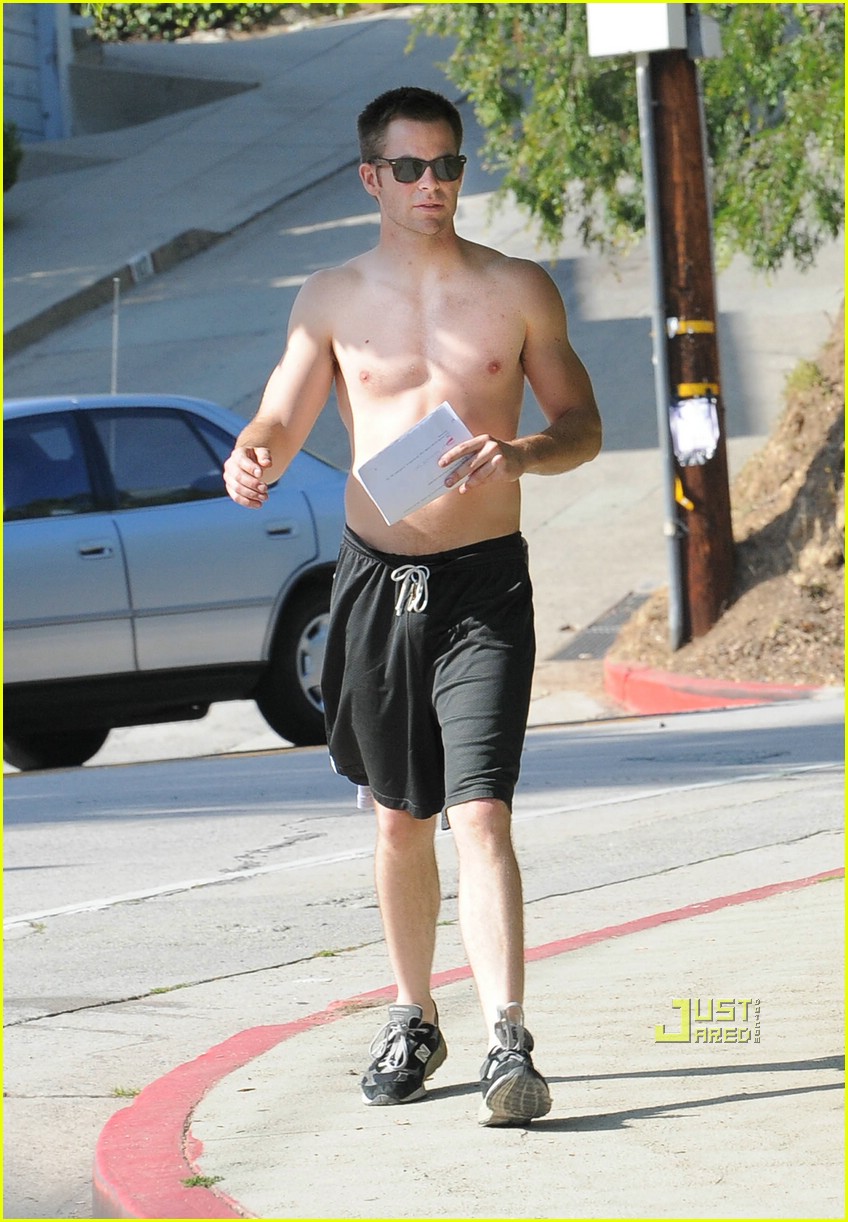 Chris Pine is Shirtless, Picks His Nose