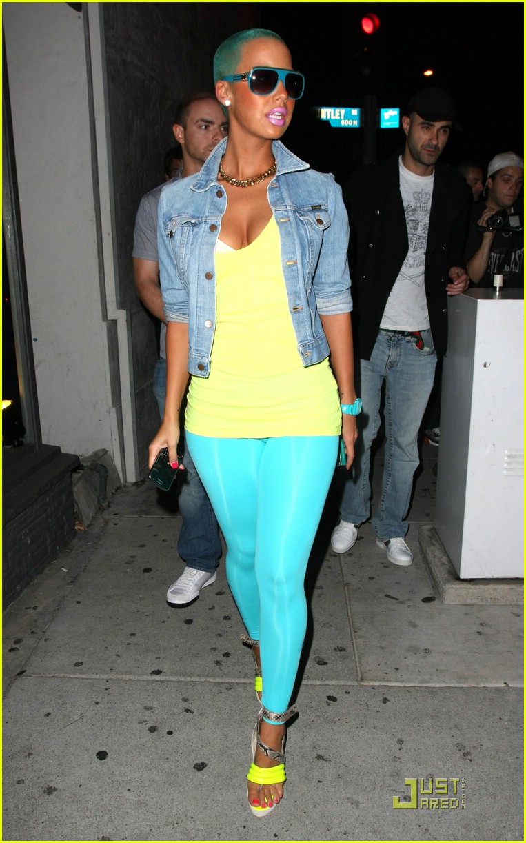 Amber Rose Sports Blue Green Hair