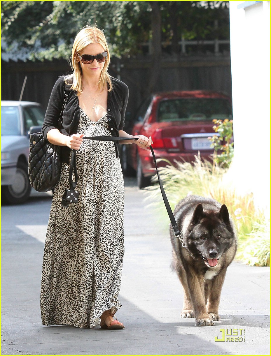 Sarah Michelle Gellar is Blue Planet Pregnant