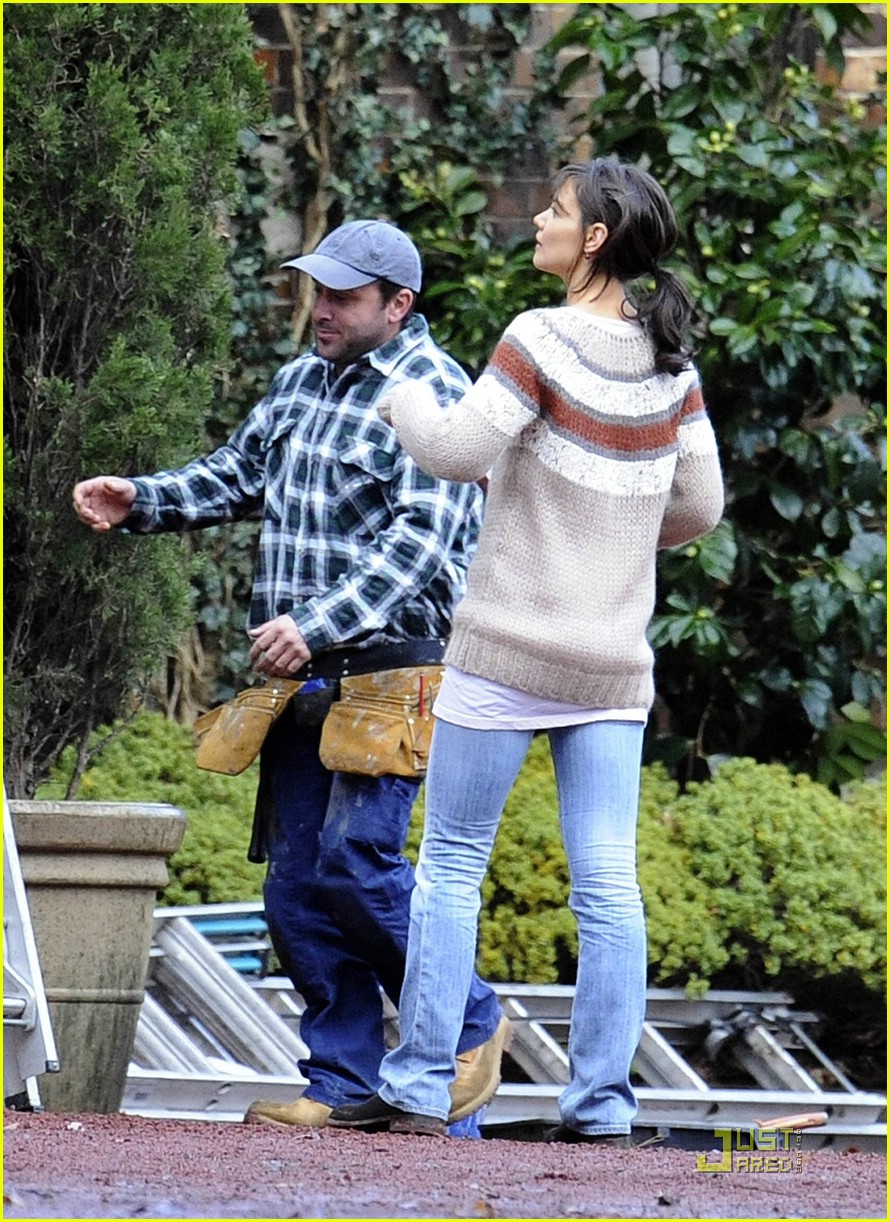 Katie Holmes is a Ladder Lady