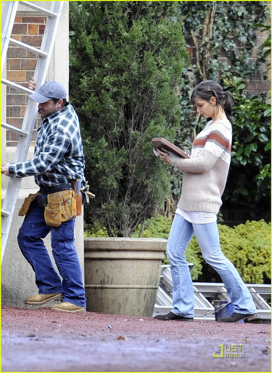 Katie Holmes is a Ladder Lady