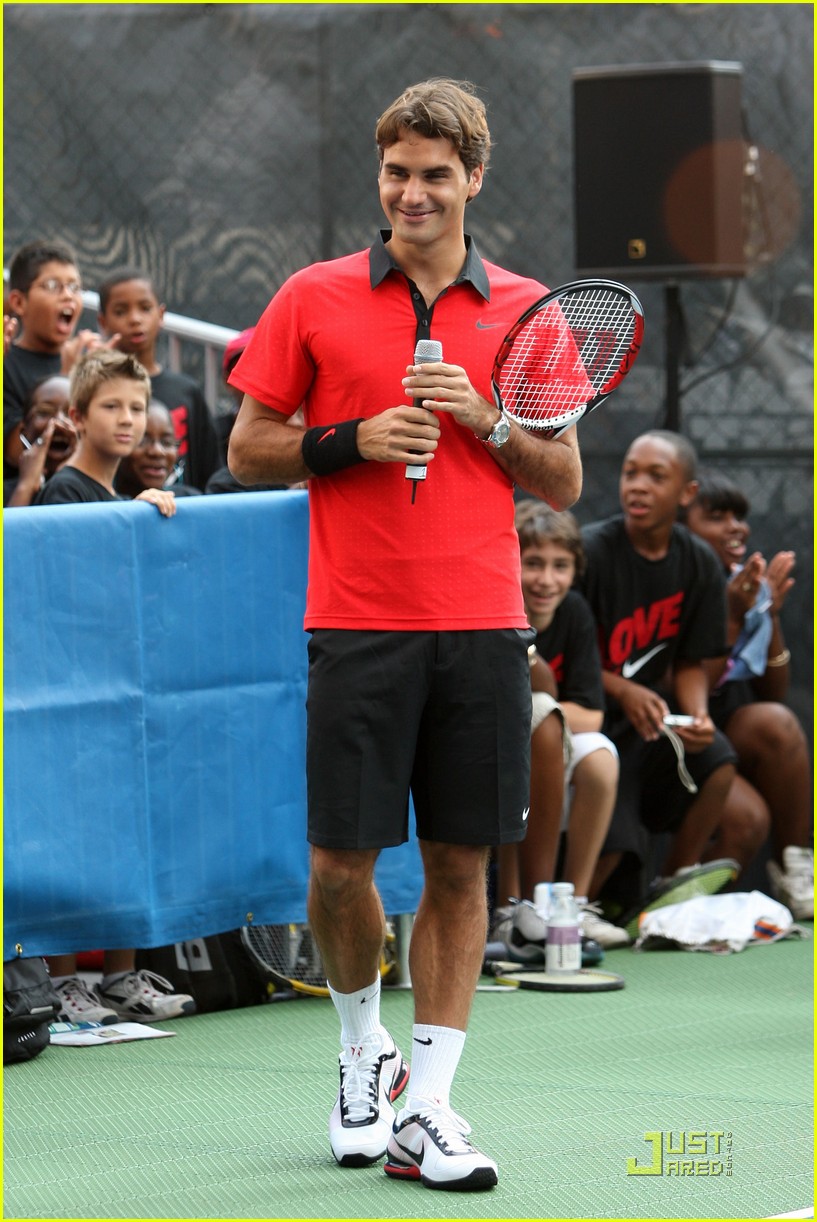 Roger Federer Debuts U.S. Open Look - Just Jared - Celebrity News