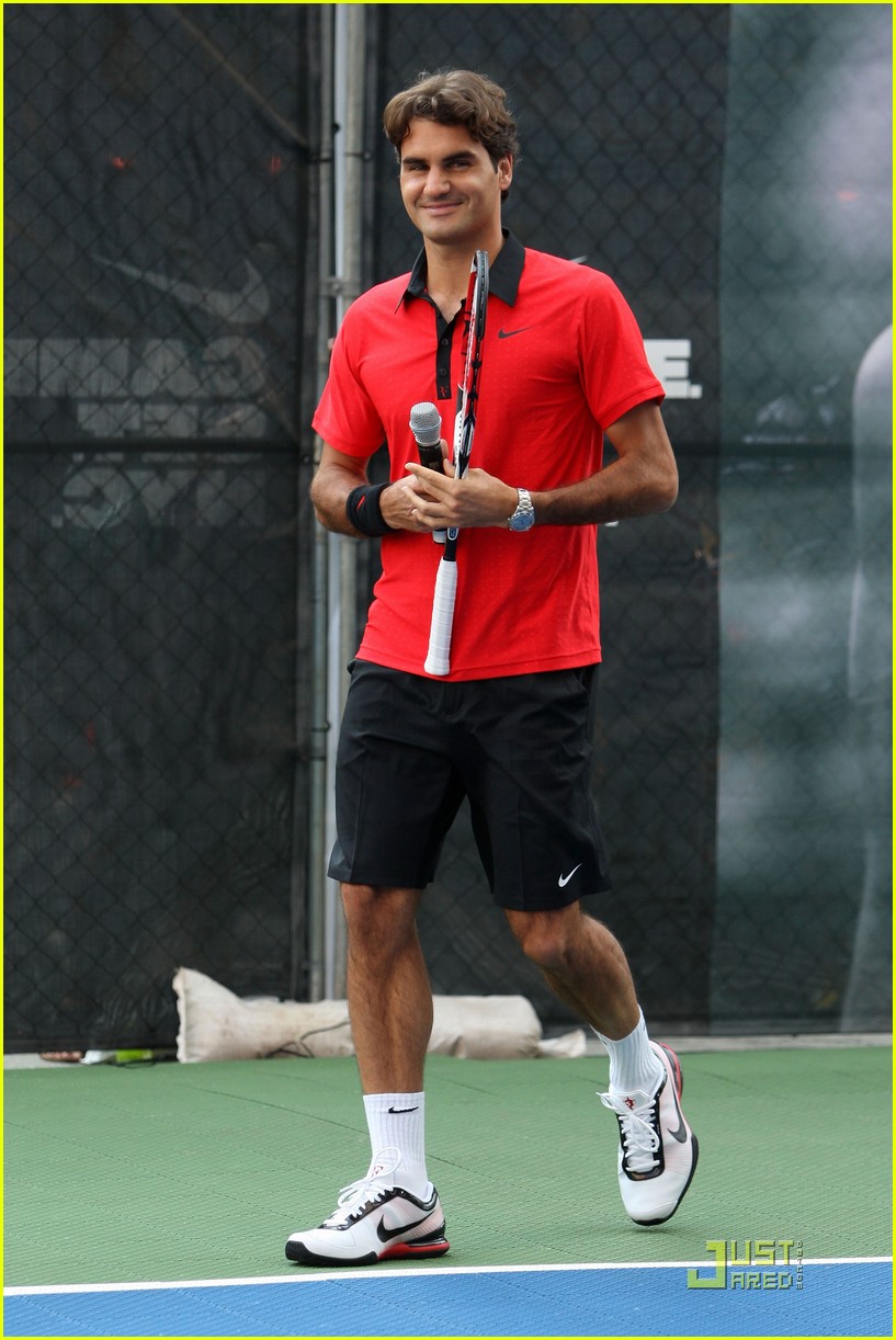 Roger Federer Debuts U.S. Open Look - Just Jared - Celebrity News