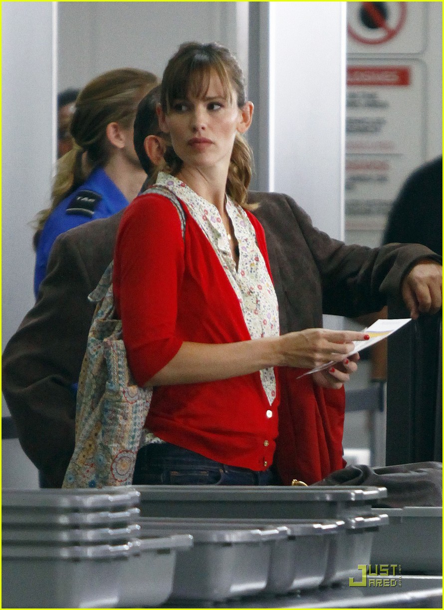 Jennifer Garner Airs It Out