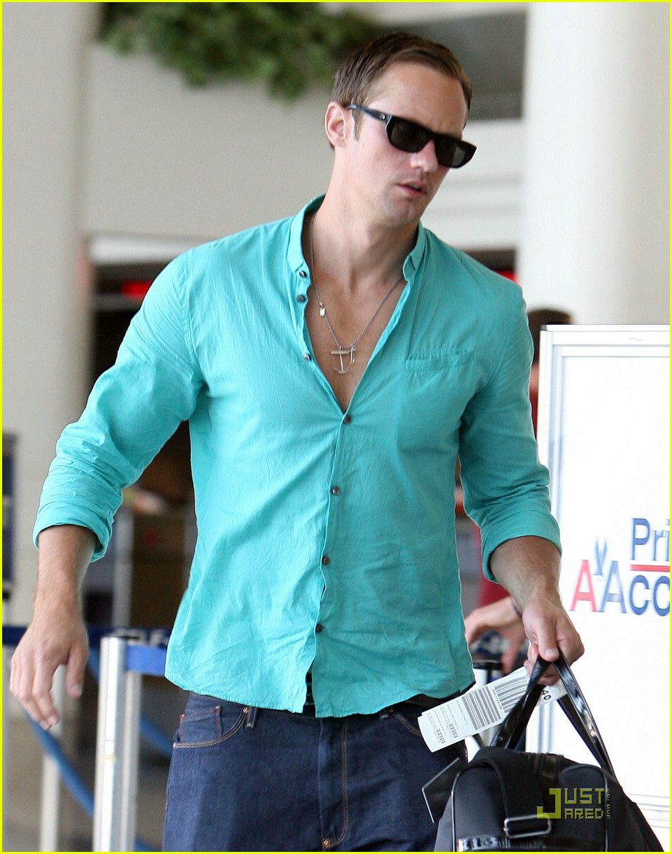 Alexander Skarsgard is a Good Kisser