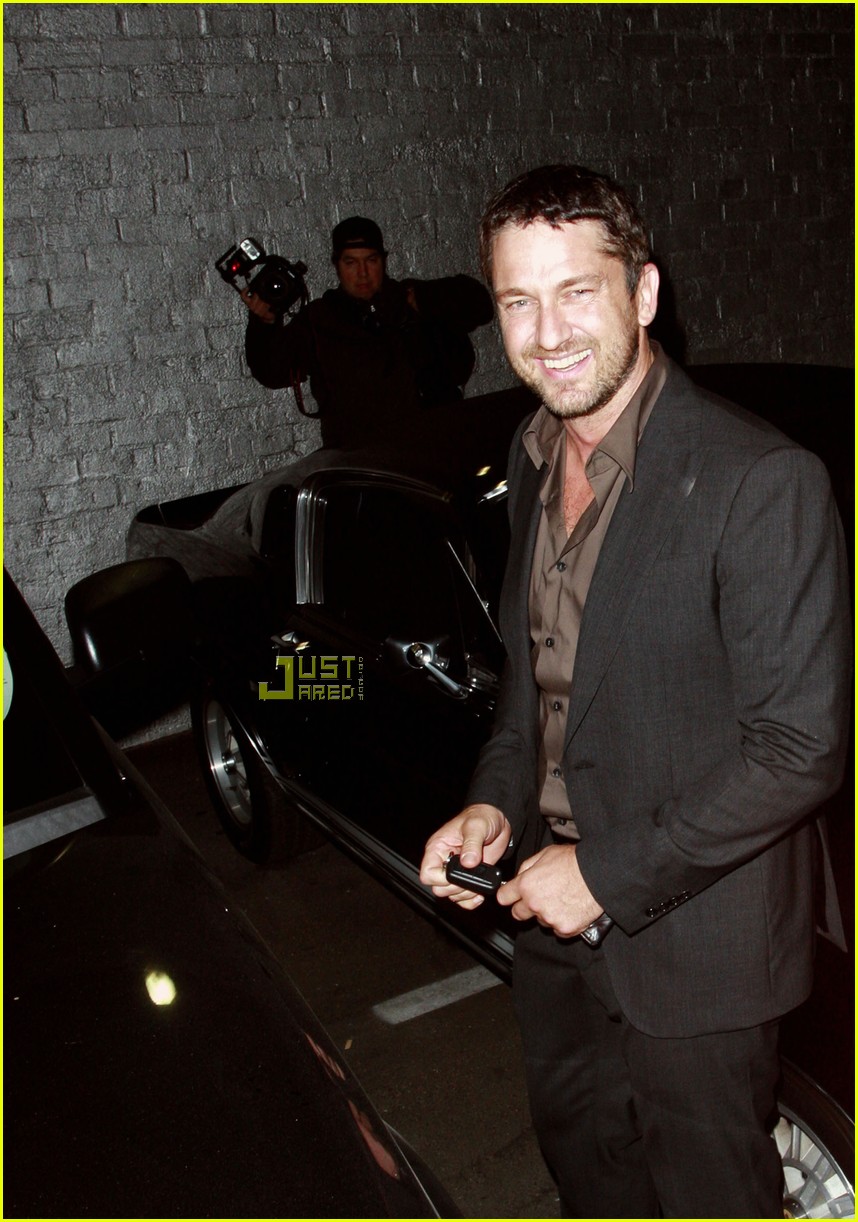 Gerard Butler is a Voyeur