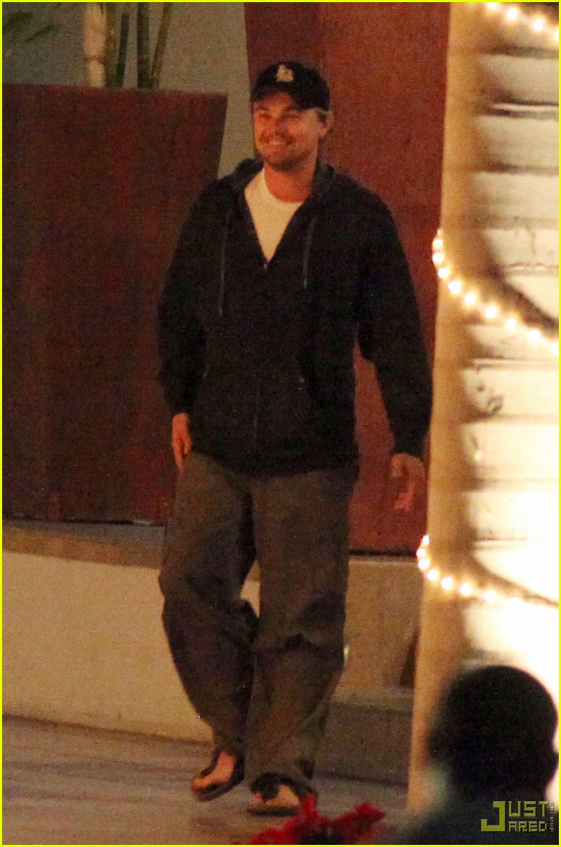 Leonardo DiCaprio's Thanksgiving: Mexico with Mom!