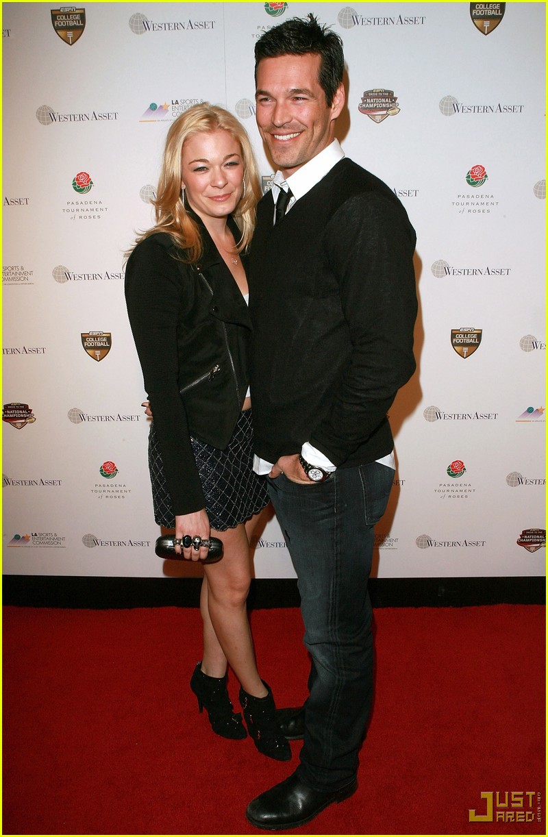 LeAnn Rimes & Eddie Cibrian are Lovin' The Longhorns
