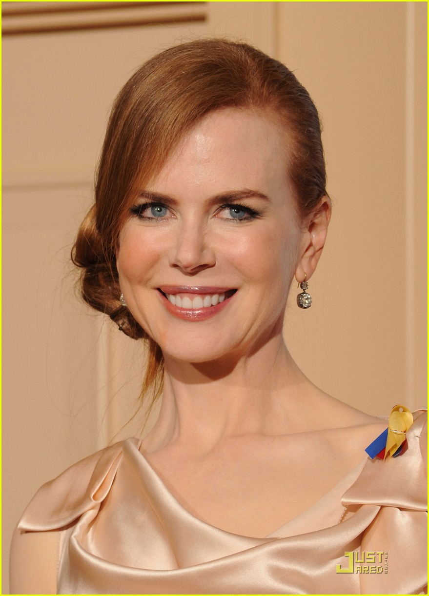 Nicole Kidman - Golden Globes 2010 Red Carpet