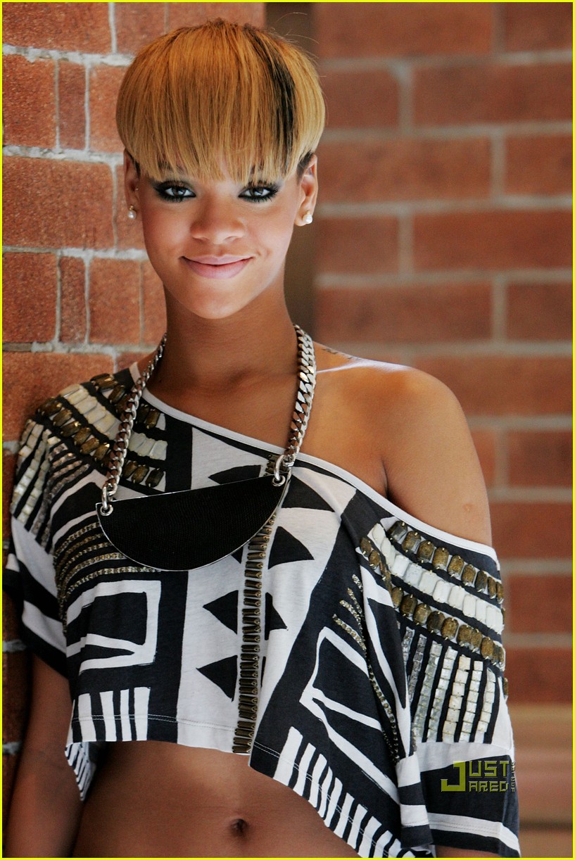 Rihanna: Valentine's Day in Australia!