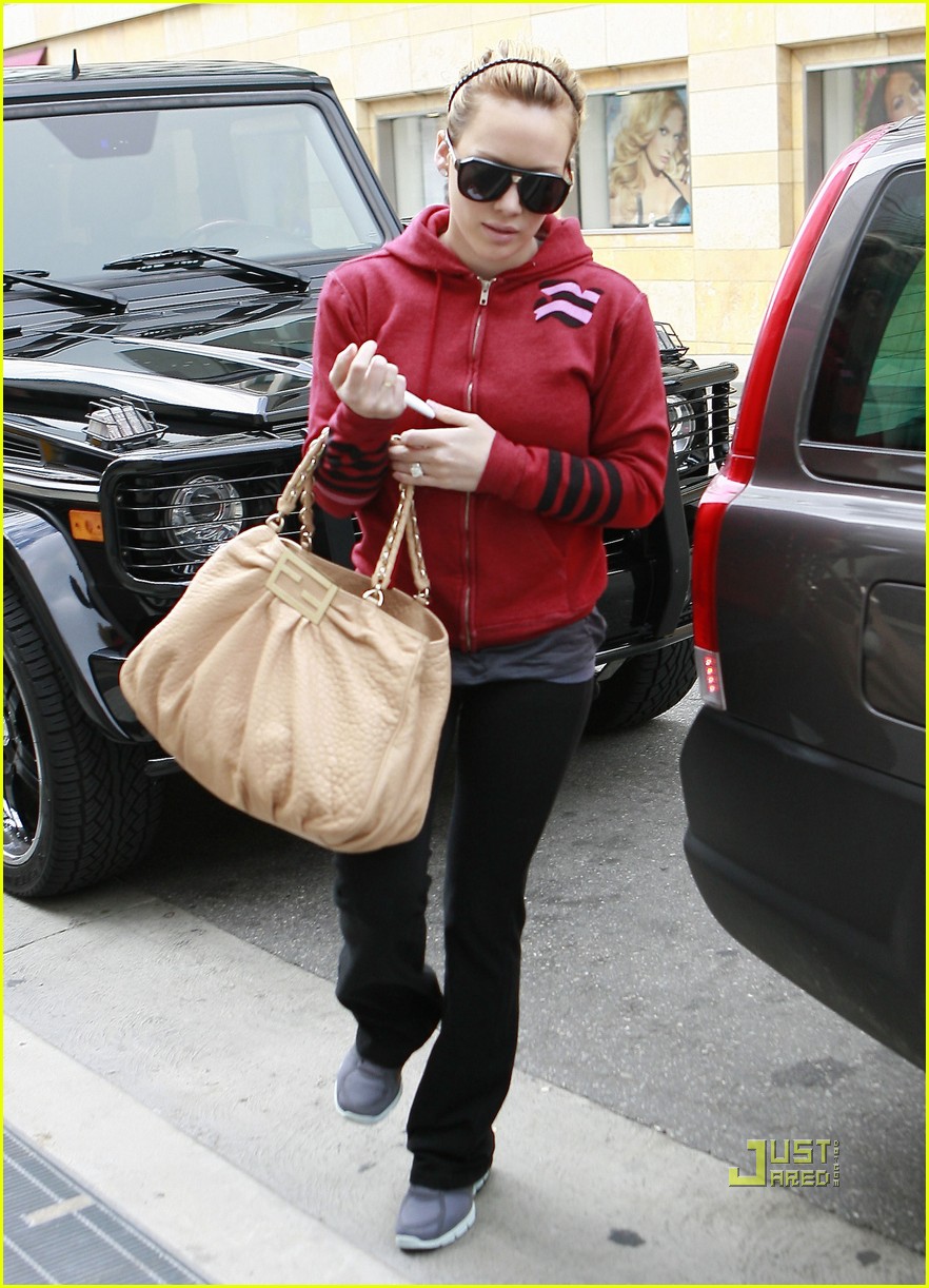 Hilary Duff Works It Out in Hollywood