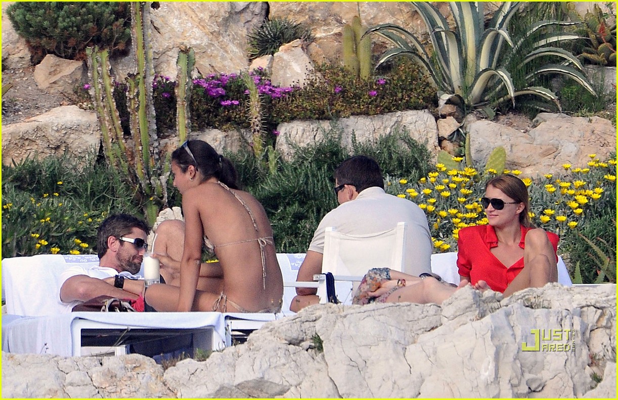 Gerard Butler: Pool Boy
