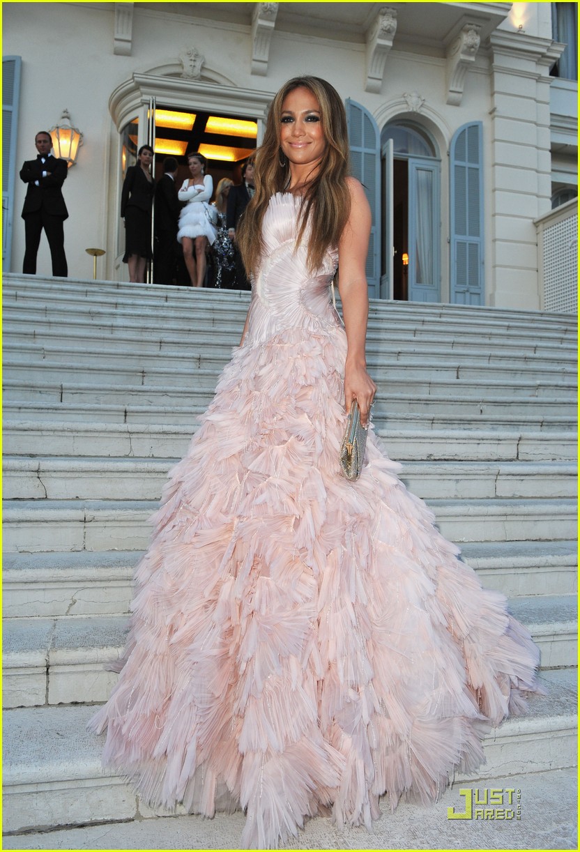 Jennifer Lopez: amfAR Gala Gal