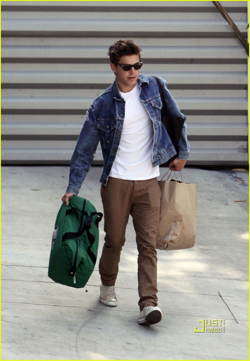 Zac Efron: Celebrated at Maui Film Festival!